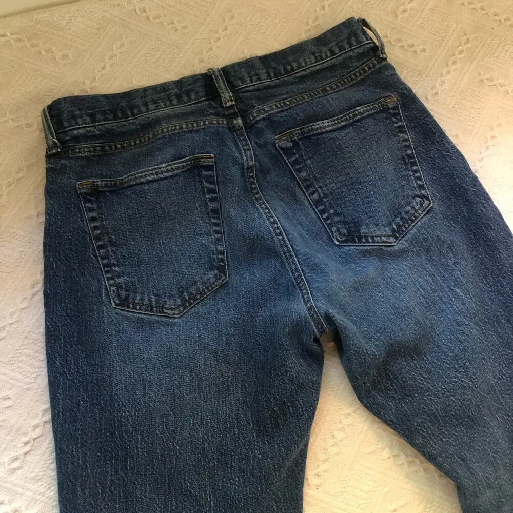 GAP athletic fit